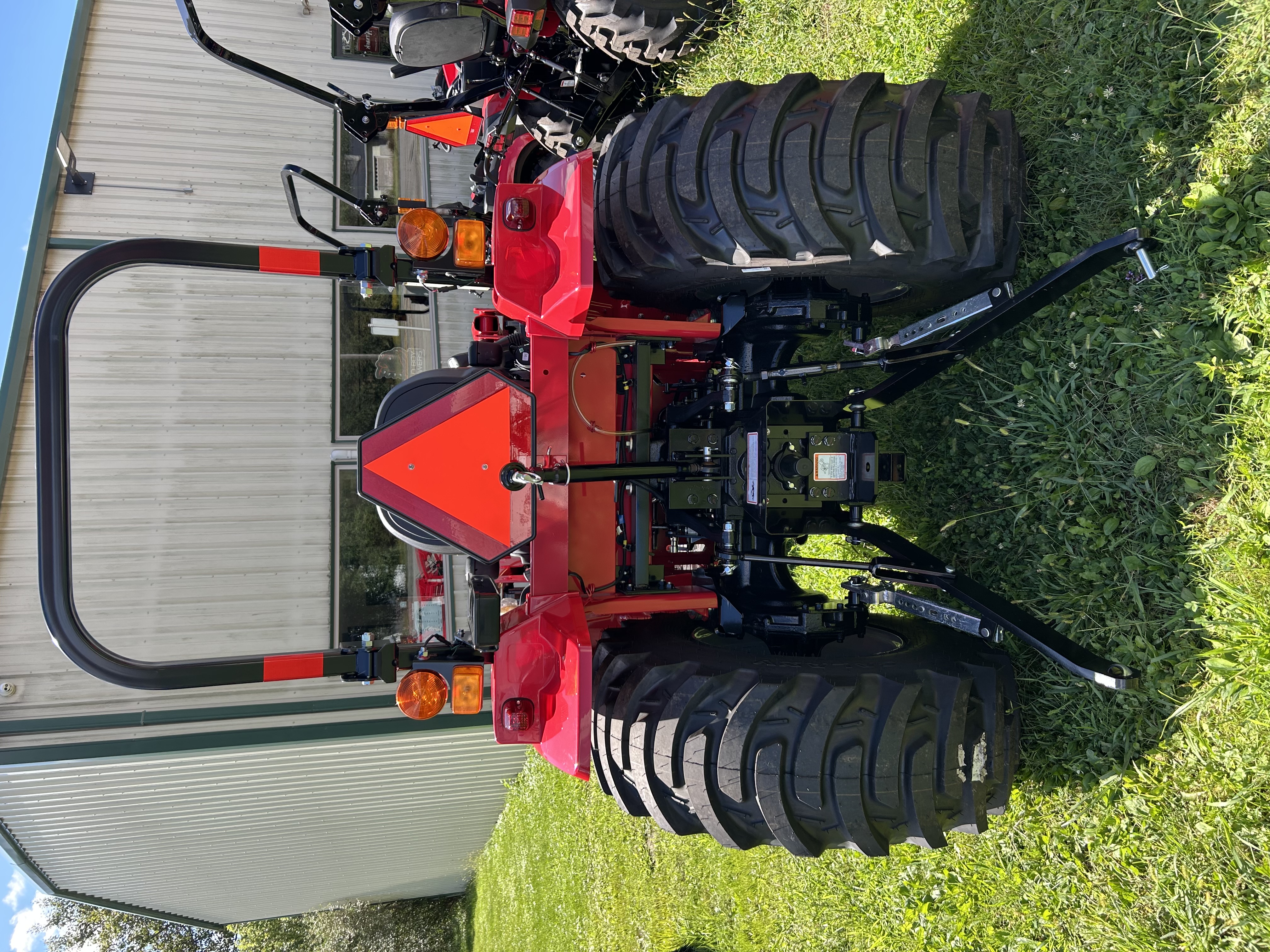 2027 Mahindra 1626 HST Tractor