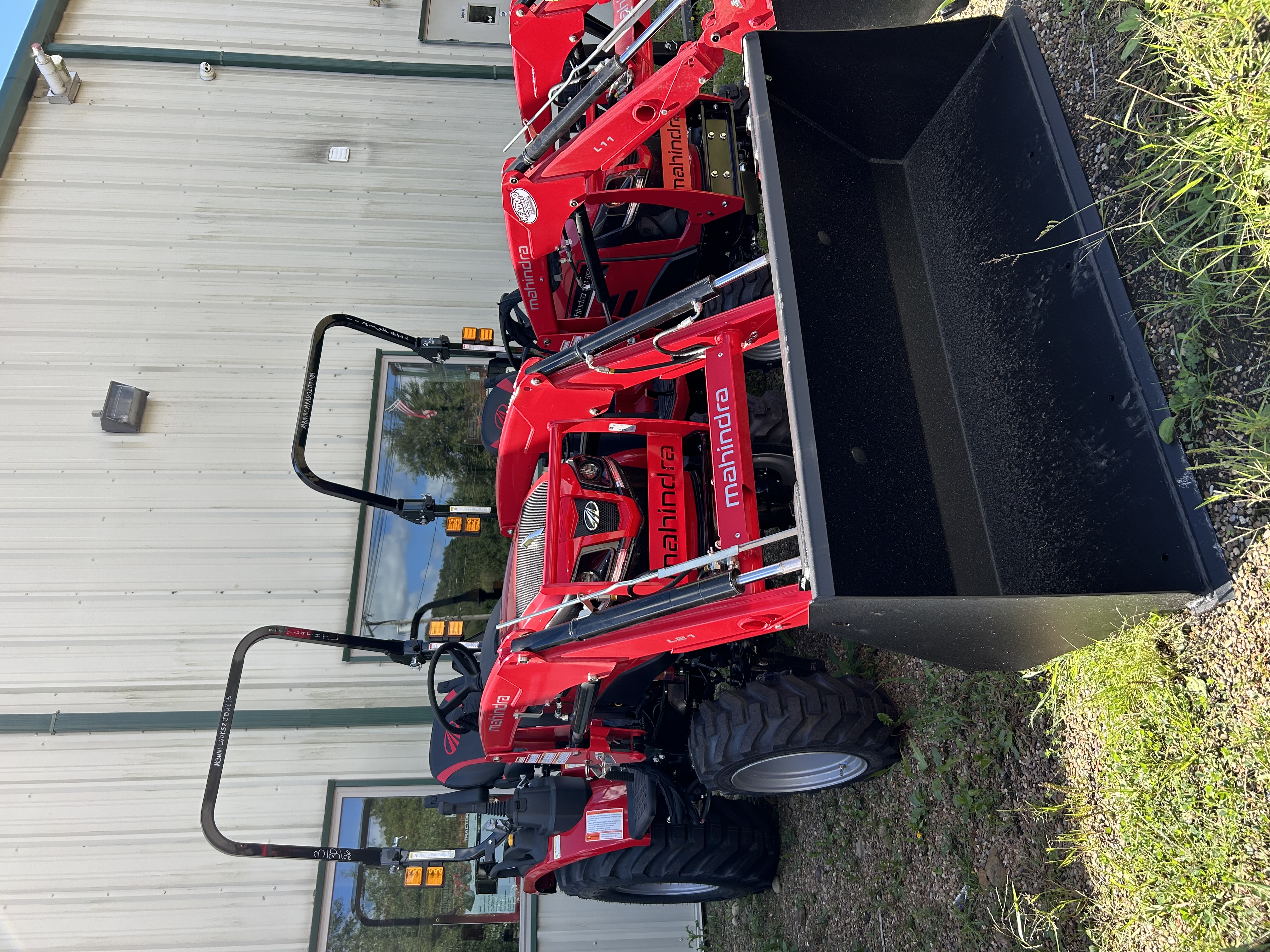 2026 Mahindra 2126 HST Tractor