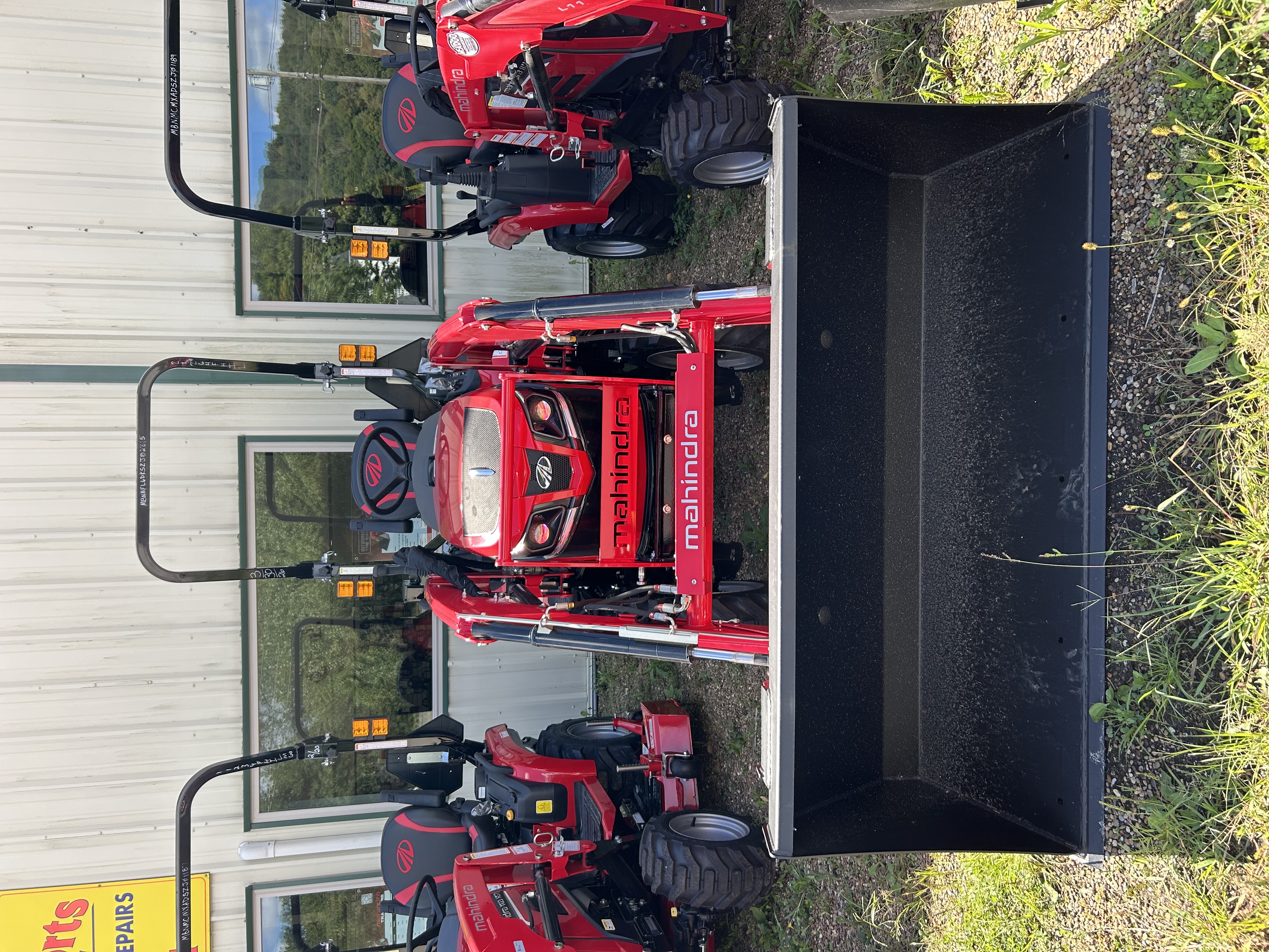 2026 Mahindra 2126 HST Tractor