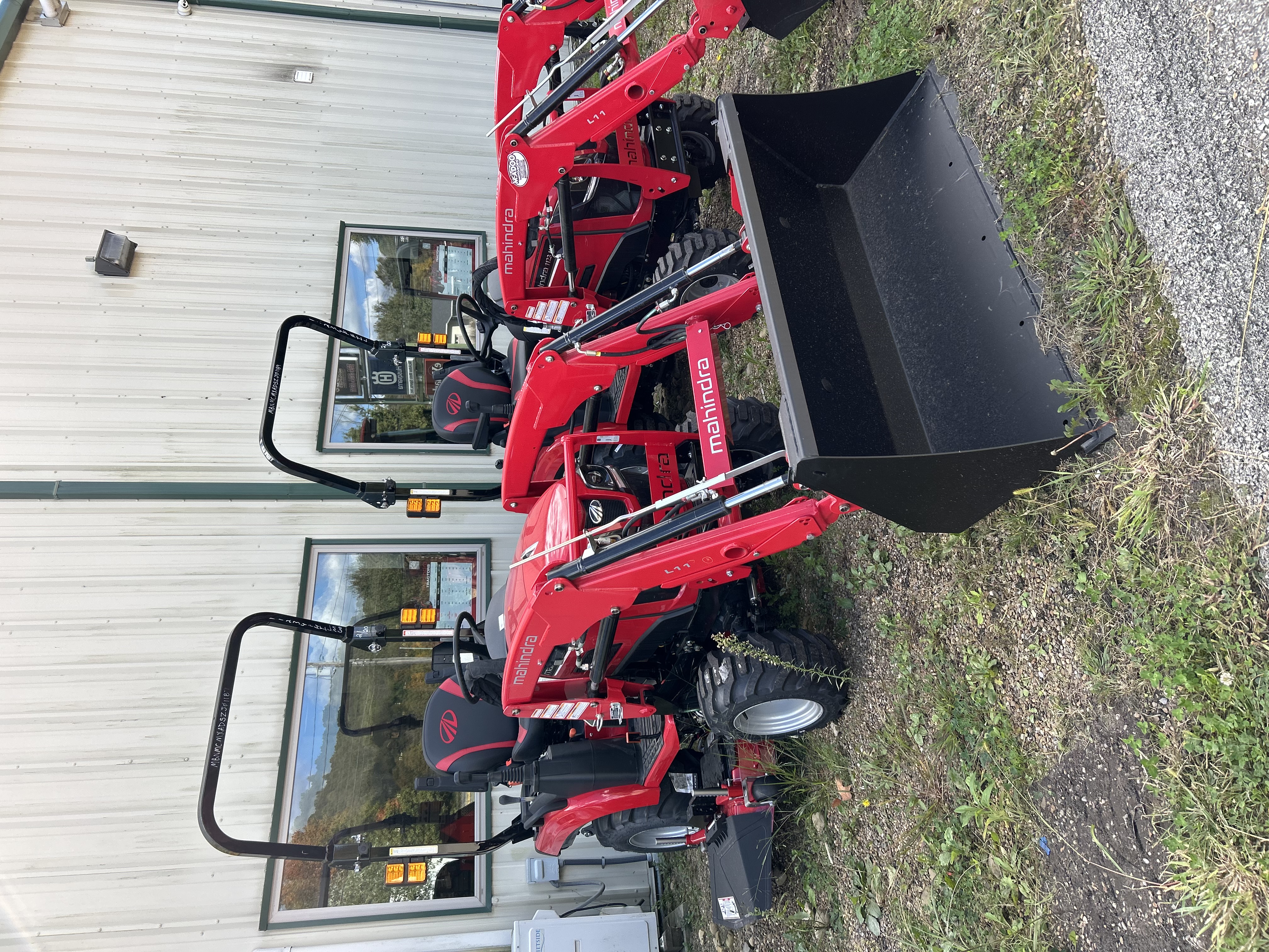 2027 Mahindra 1123 HST Tractor