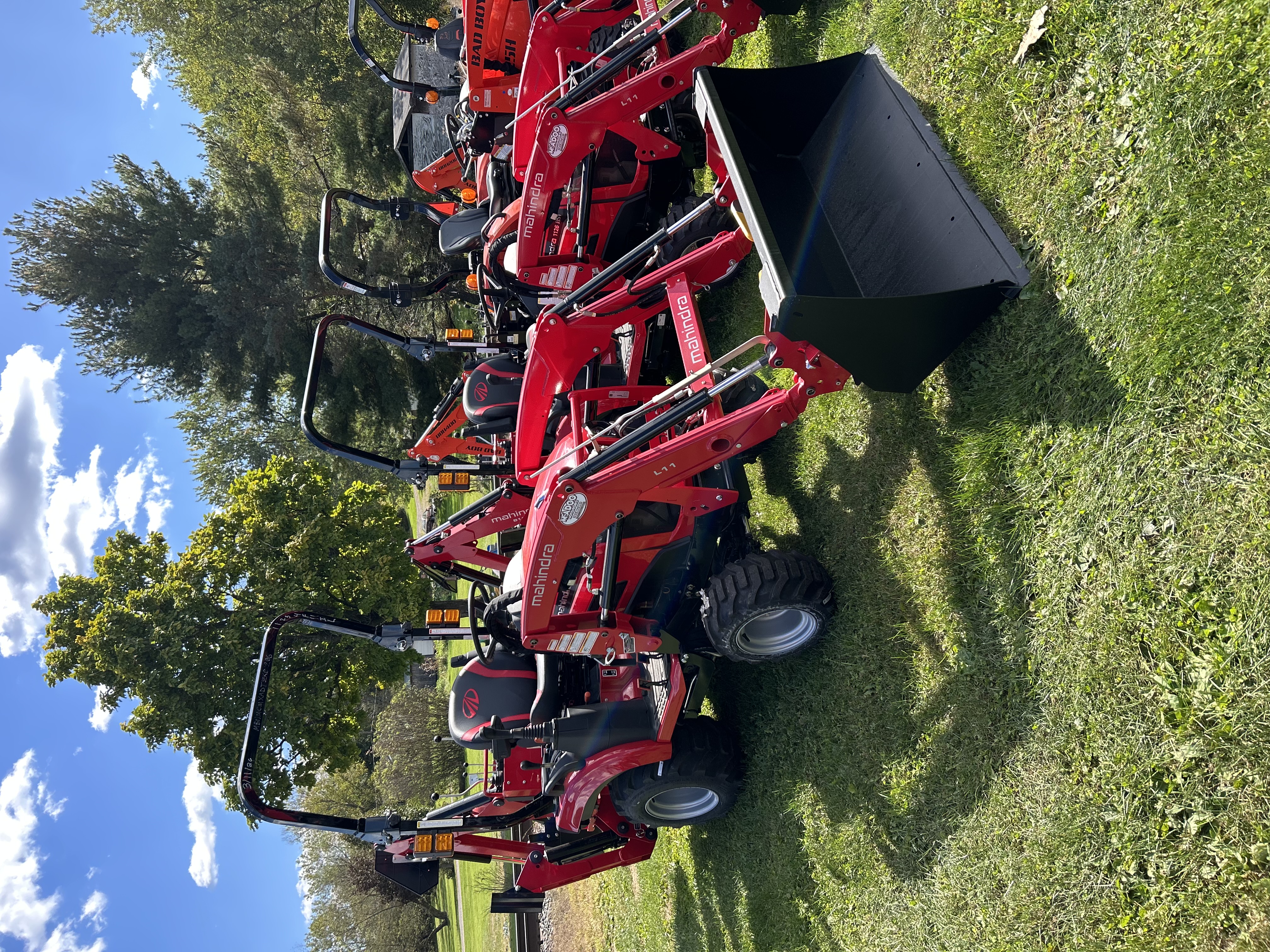 2027 Mahindra 1123 HST Tractor